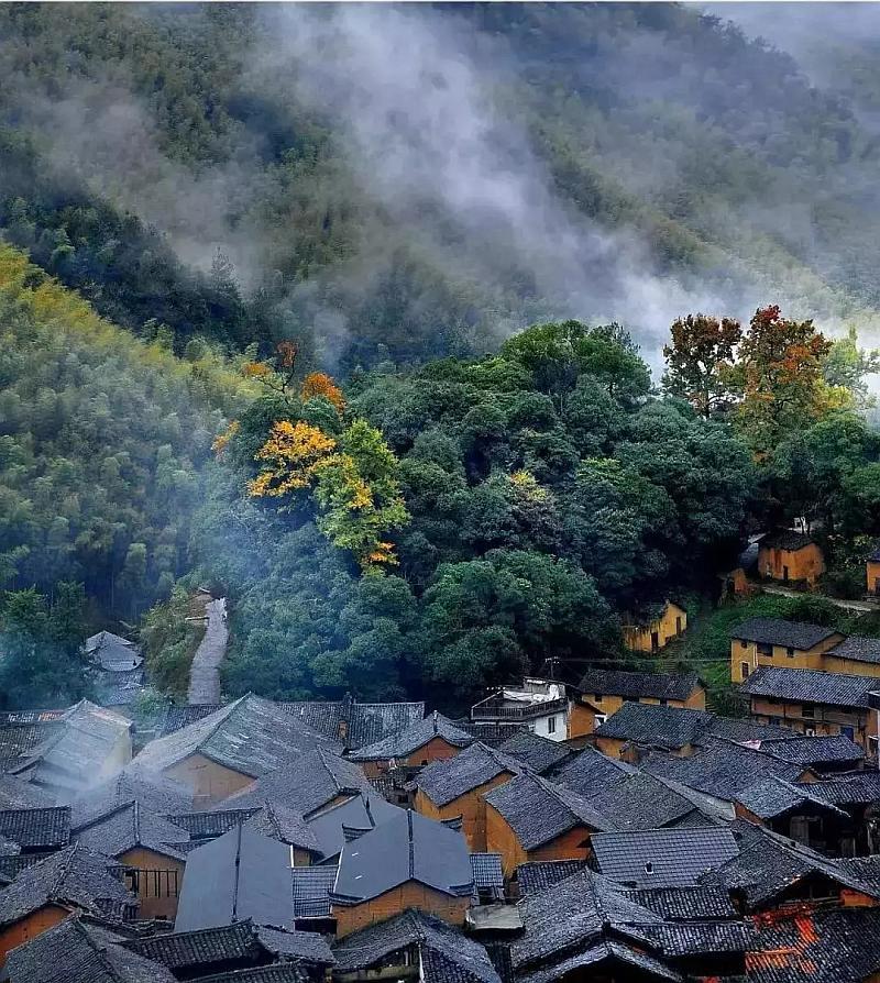 努力向上的铁球